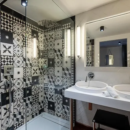 Le Palais Gallien & Szálloda 5*