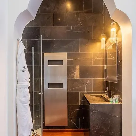 Szálloda Le Palais Gallien & 5*