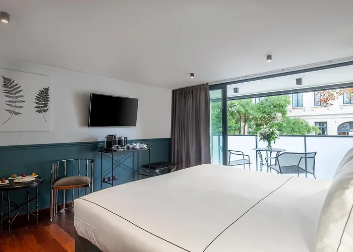 Le Palais Gallien & Hotel 5*