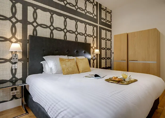 Le Palais Gallien & Hotel