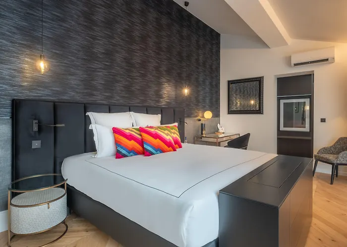 Le Palais Gallien & ホテル