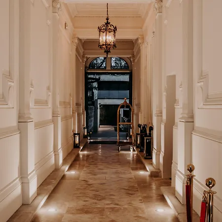 Le Palais Gallien & 5*