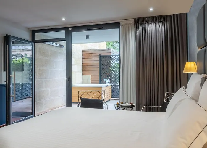 Otel Le Palais Gallien & 5*