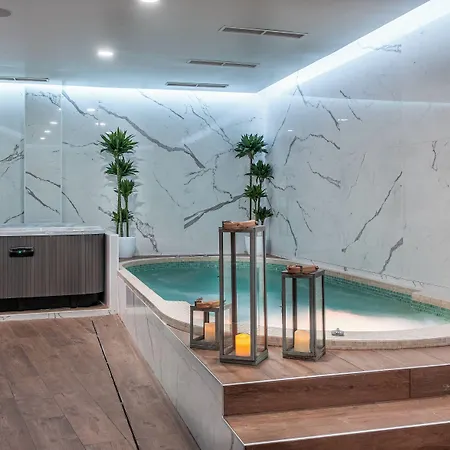 Le Palais Gallien & Отель